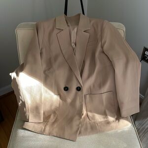 NWT Women’s Oversized Blazer Size Small Camel Color